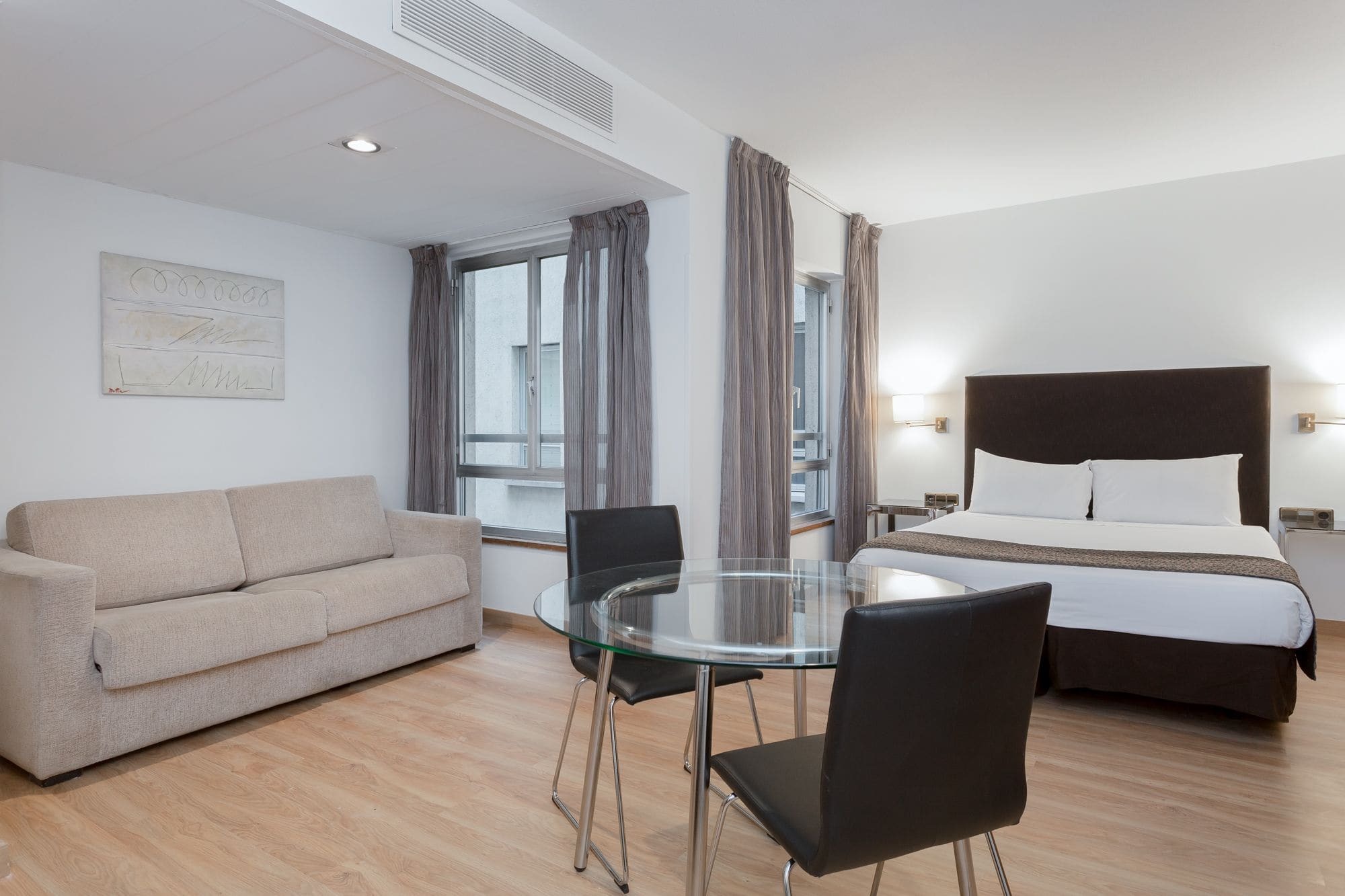 Apartamentos Leganitos Мадрид Экстерьер фото